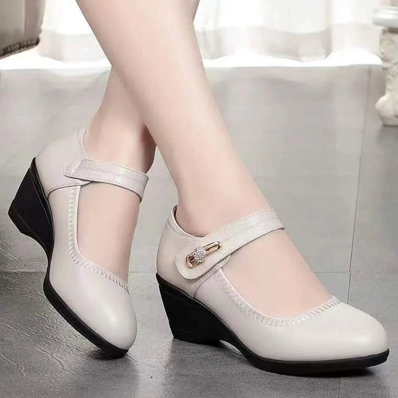 Elegant Mid-Heel Leather Shoes