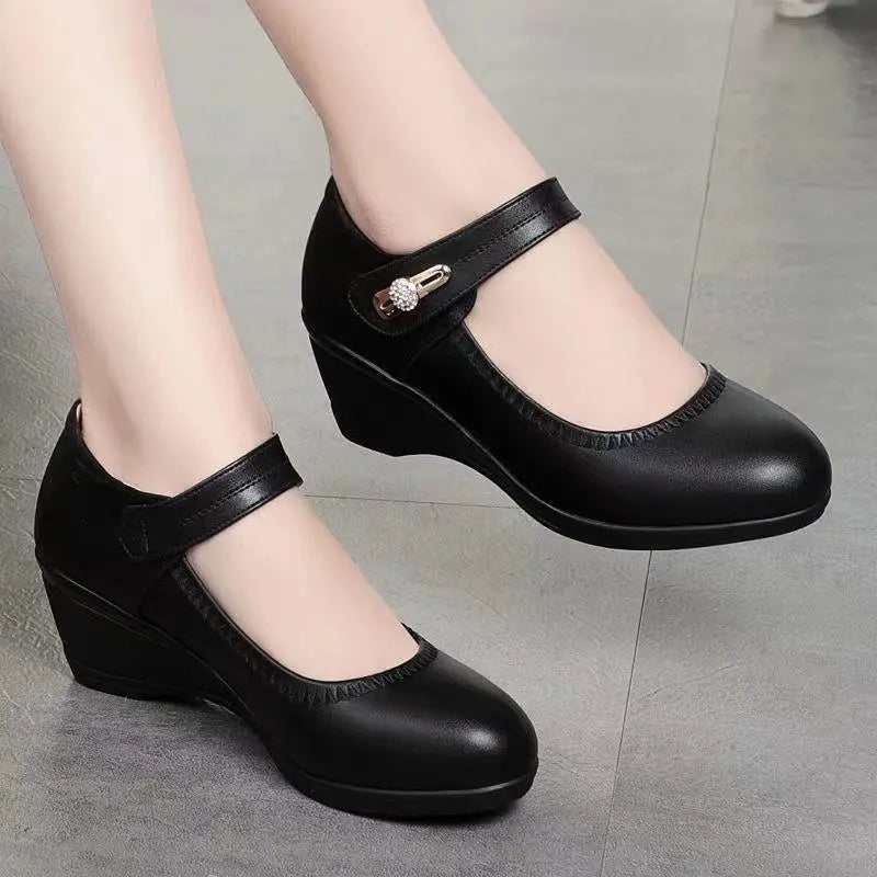 Elegant Mid-Heel Leather Shoes